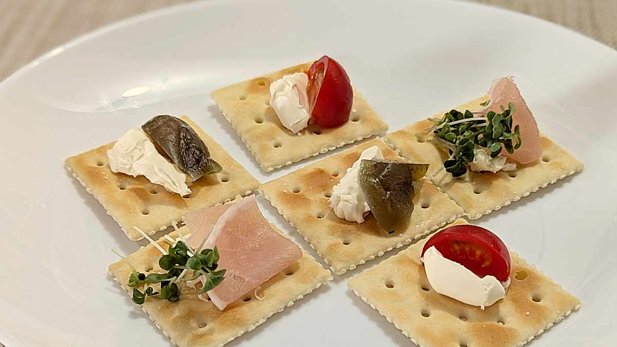 奈良漬（刻み茄子）をカナッペで